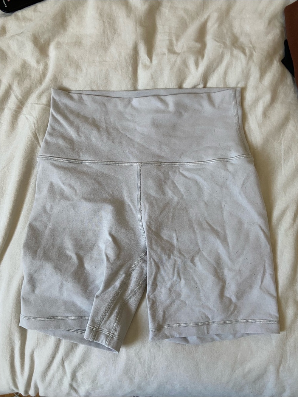 Aritzia High-Waist Athletic Bike Shorts in Light Gray